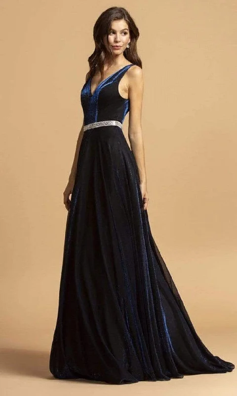 Aspeed Design - D320 V Neck Embellished Velvet A-Line Gown